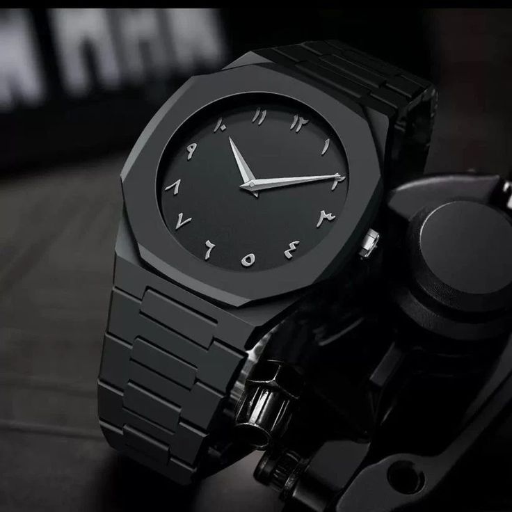 black aura watch